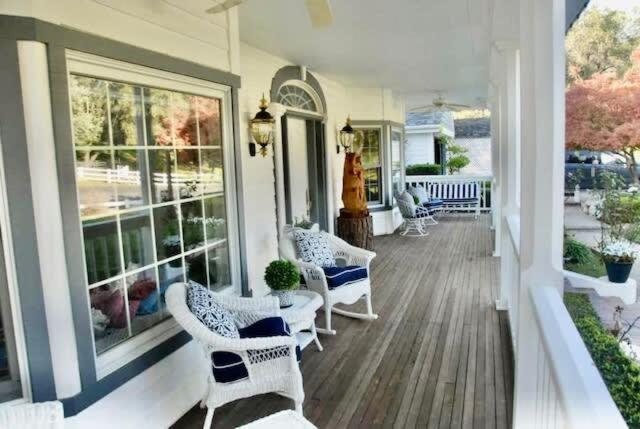 Casa de férias Pinkies Place-hot Tub-sleeps 11-pet Friendly Ahwahnee